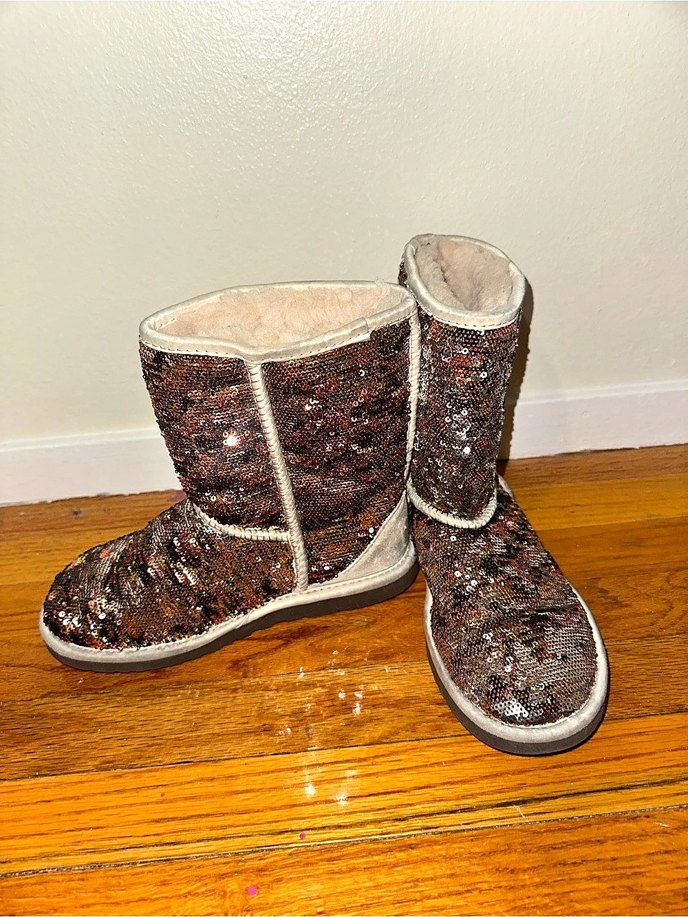 UGG Sequin Winter Boots in Brown & Silver - Picture 4 of 9